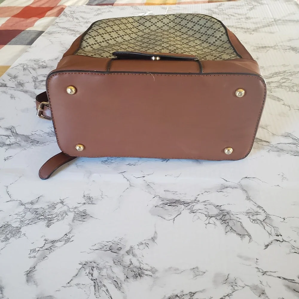 Brown Back‎ Pack Purse. 12x10.5 Inches. 2 Large Zipper Pockets. Adjustable...